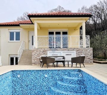 OTOK KRK,OMIŠALJ-villa sa dva stana i bazenom - cover
