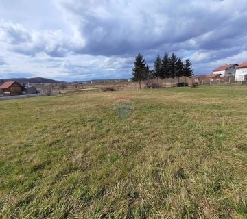 Karlovac, Turanj - građevinsko zemljište 1122 m2 - cover