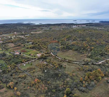 Istra, Rovinj, poljoprivredno zemljište sa ucrtanim objektom - cover