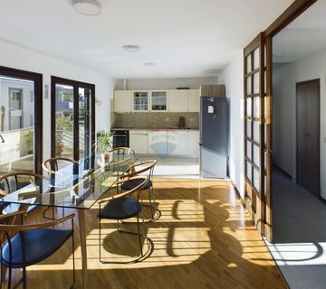 Istra, Umag - samostojeća apartmanska kuća, 100m od mora  - cover