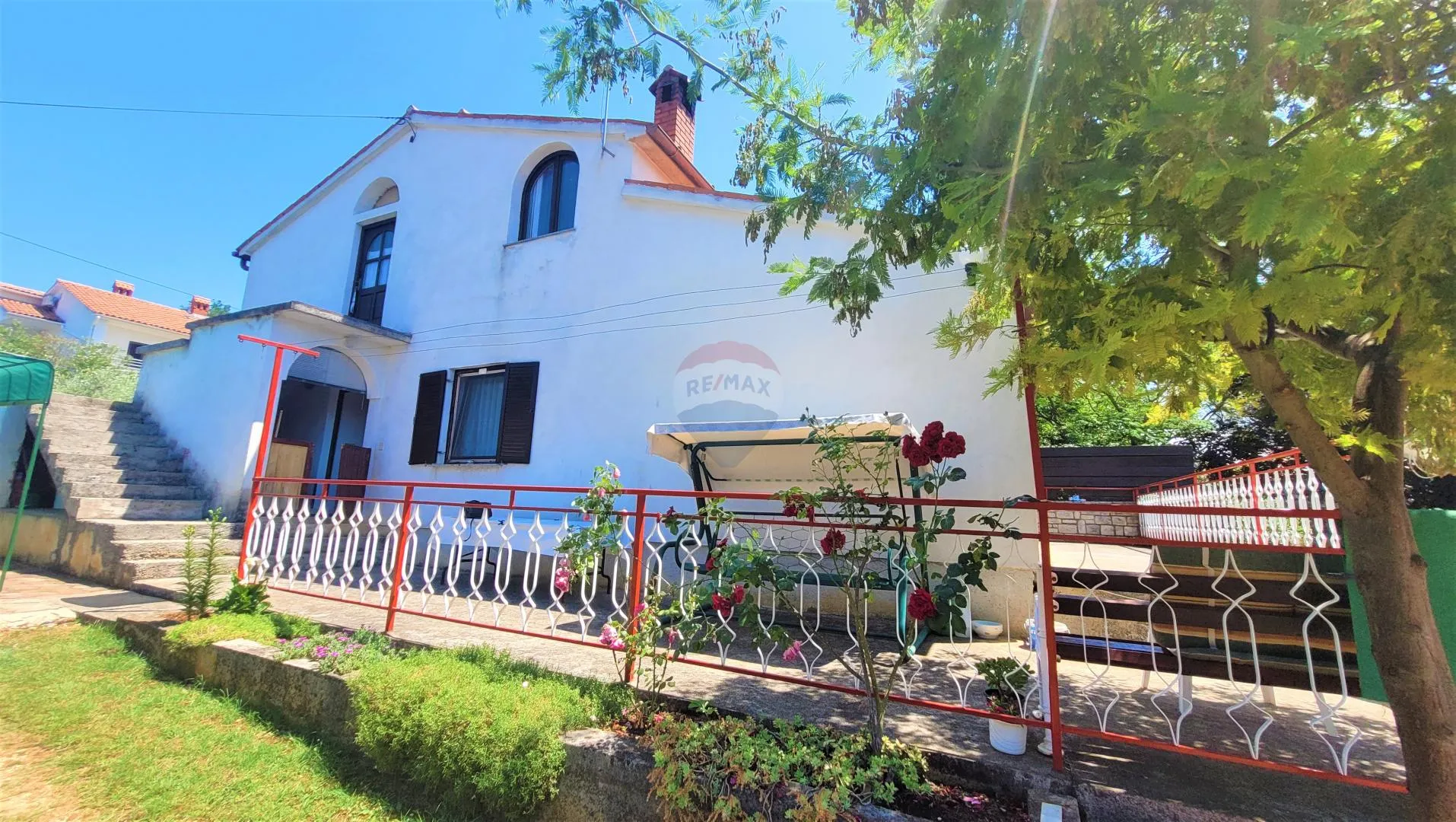 Istra, Savudrija,okolica-Dvojna kuća s dva stana udaljena 1,5 km od mora - cover