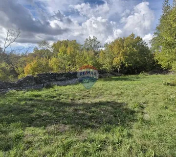 Istra, Trget - Građevinsko zemljište, blizina mora - cover