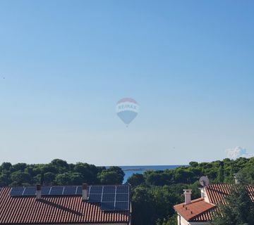 Istra, Premantura, samostojeća kuća s pogledom na more blizu plaže - cover