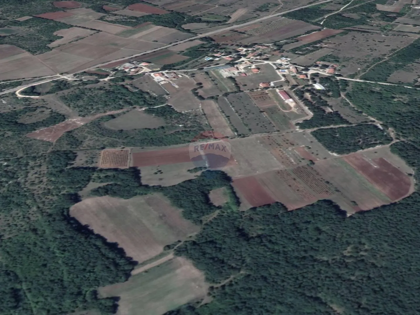 Svetvinčenat, Kranjčići, 4081m2 sa dozvolom za gradnju solarne elektrostanice - cover