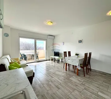 Novi Vinodolski, Povile - etaža sa 2 odvojena stana - cover