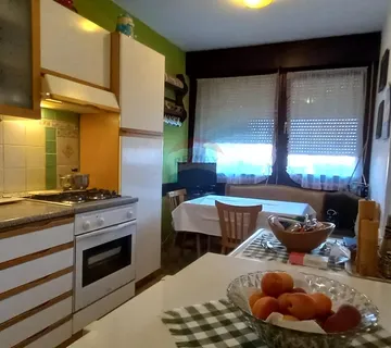 Istra, Pula, stan na 9.katu - cover