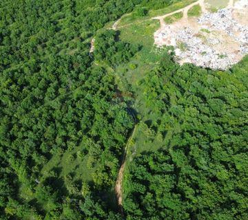 ISTRA, BALE - Poljoprivredno zemljište 8570 m2 - cover