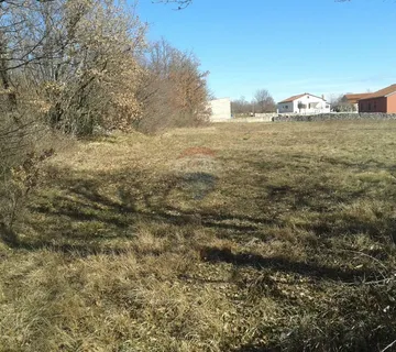 Istra, Kanfanar, Ladići, 2460m2, građevinskog zemljišta - cover