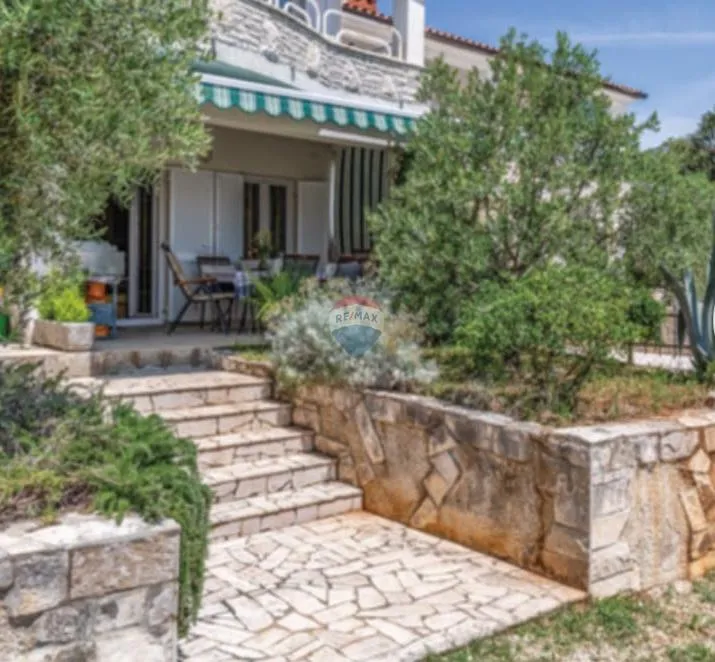 Istra, Duga uvala, stan u prizemlju - cover