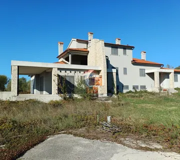 Istra, Veliki Vareški, kuća i maslinik na 12000 m2 - cover