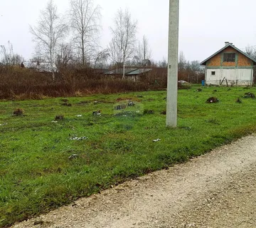 Karlovac,Skakavac-građevinsko zemljište 3 688 m2 - cover