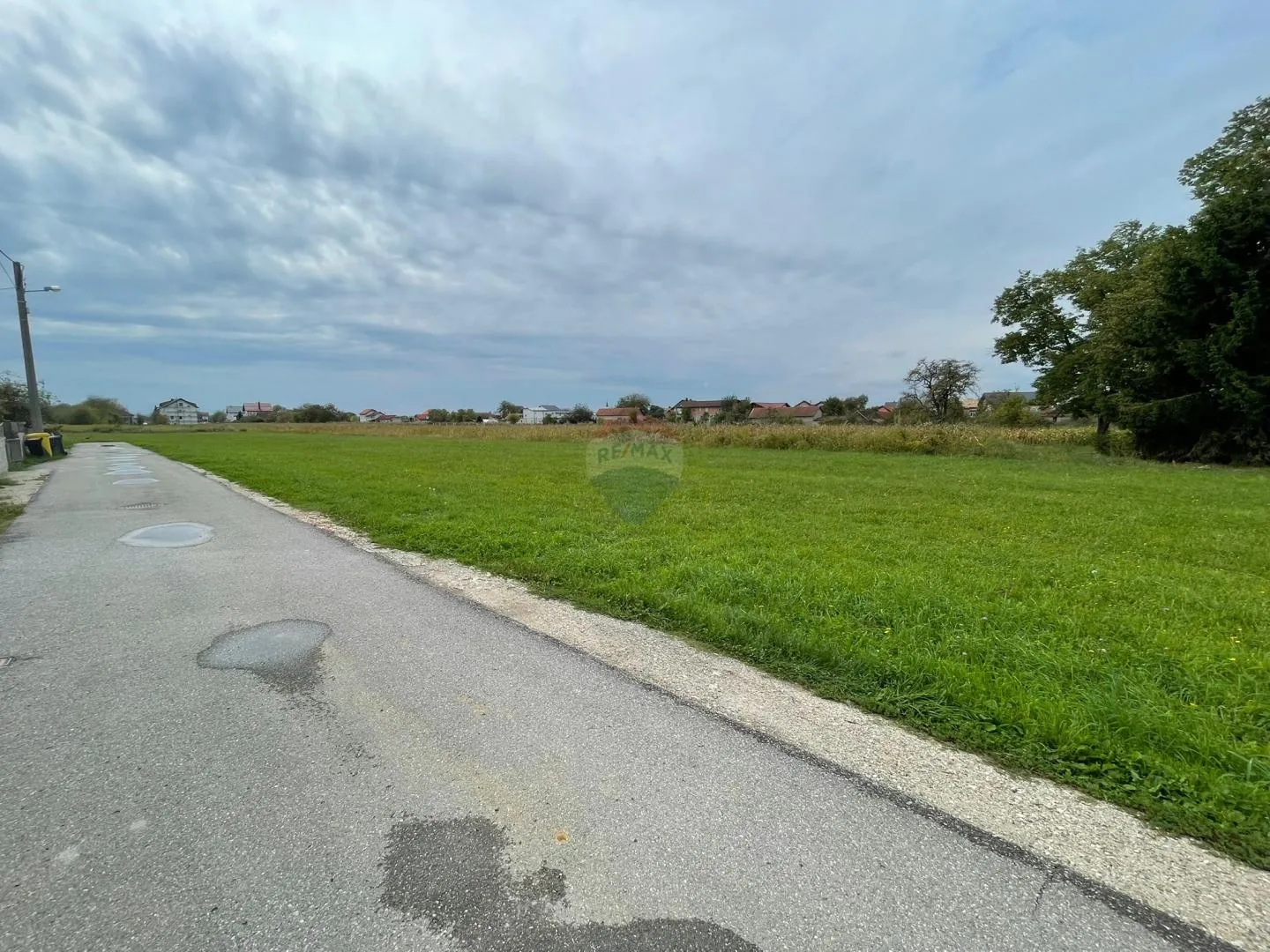 Zagreb, Odranski Obrež – građevinsko zemljište 1400 m2 - cover