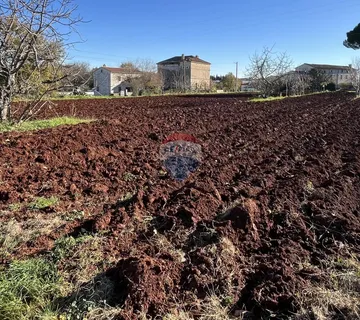 Istra, Kaštelir - građevinsko zemljište  - cover