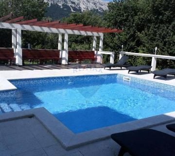 Baška - četiri nove kuće u nizu, 320m2, bazen - cover