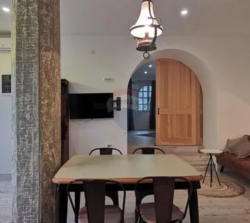 Rijeka, Martinkovac, Iznajmljuje se 1S+DB modernog dizajna s okućnicom  - cover