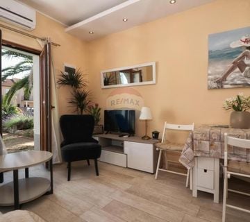 Rovinj,prekrasan stan u prizemlju sa velikim vrtom-388m2 - cover