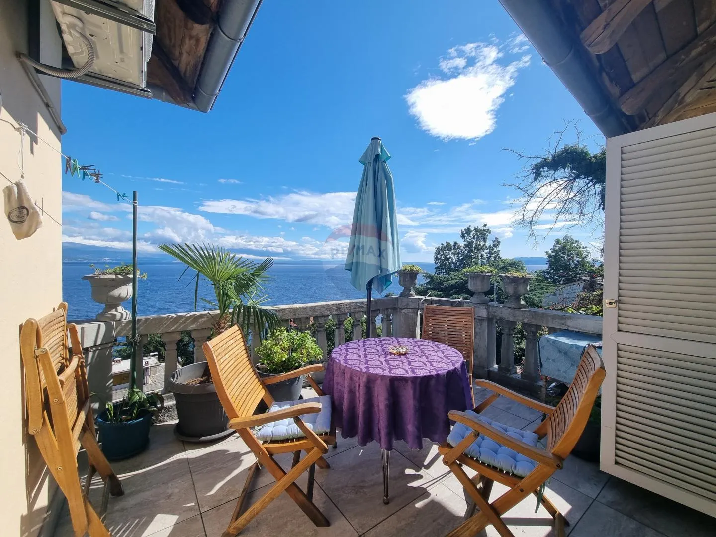 OPATIJA- stan 3S+DB u vili, 100 m od mora, parking, balkon, pogled na more - cover