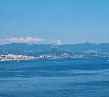OPATIJA,CENTAR- stan 1. red do mora, balkon, parking, pogled na more - cover