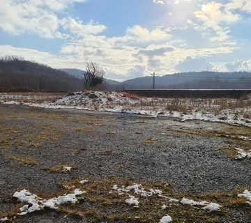 Klana, poslovno građevno zemljište površine 5800 m2 - cover
