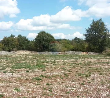 Istra, Rovinj, Kanfanar - građevinsko zemljište stambene namjene - cover