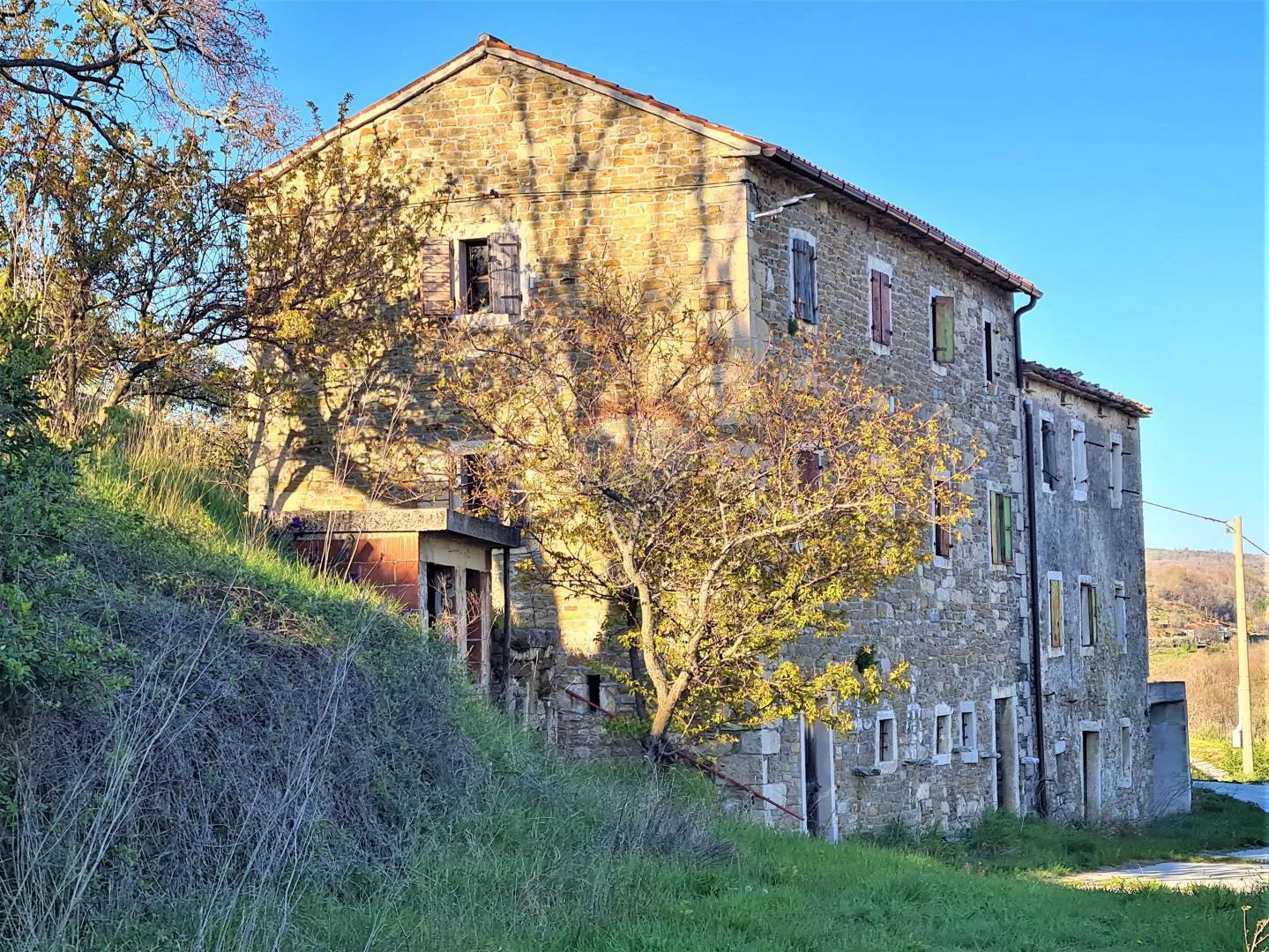 Istra,Momjan-Autohtona stancija na savršenoj lokaciji - cover