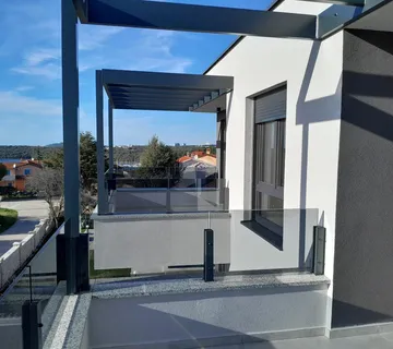 Istra,Banjole,stan sa pogledom na more!! - cover