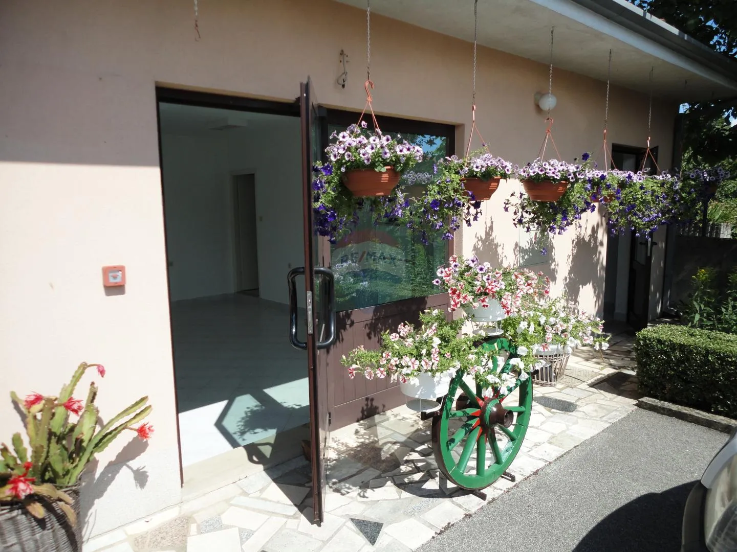 Viškovo - poslovni prostor u centru - cover