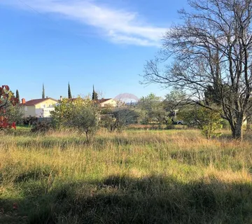 Istra, Kaštel, Buje, građevinski teren - cover