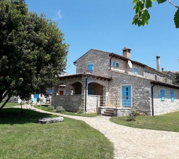 Istra - Kanfanar - kamena villa s bazenom na osami 214m2 - cover