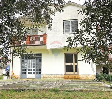 Istra, Umag centar, kuća s puno potencijala - cover