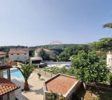 Istra, Premantura, samostojeća kuća 274 m2, 500 m plaža - cover