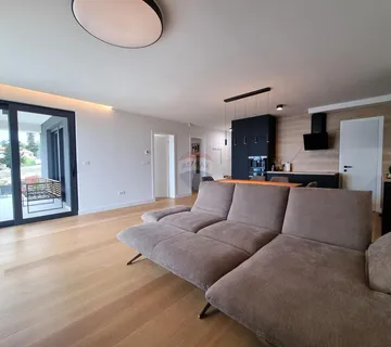 OPATIJA,COSTABELLA- NOVOGRADNJA, stan s garažom i pogledom na more, 250 m od mora - cover