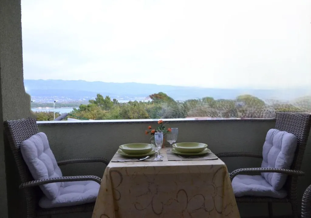 OTOK KRK-ČIŽIĆI dvoetažni apartman s vrtom - cover