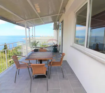 OPATIJA- kompletno adaptiran stan, 1.kat, velika terasa, pogled na more - cover