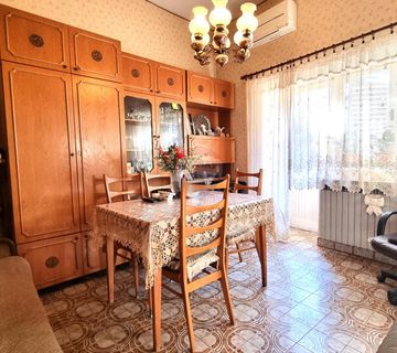 Istra, Poreč, centar - stan s vrtom do Eufrazijeve bazilike 120 m2 - cover