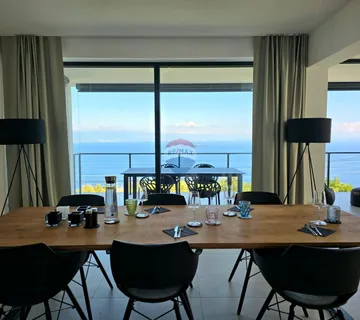 Opatija, Lovran - prostran i moderan stan s panoramskim pogledom na Kvarner, bazenom i vlastitim vrtom - cover