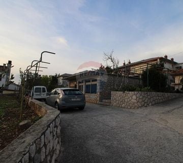 Novi Vinodolski, kuća  - cover