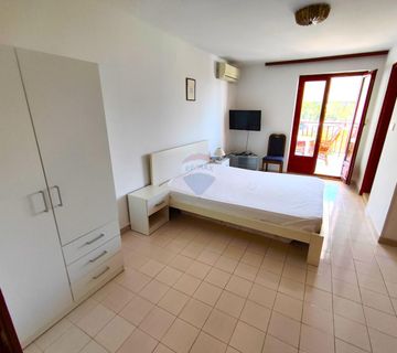 Rovinj,veliki stan,67m2-,200 m od uređene plaže+parking mjesto - cover