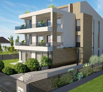 Rovinj,luksuzni stan u novogradnji s ukupno 4 stana-centar-125m2-lift - cover