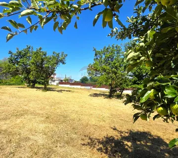 Istra,Brtonigla-Zemljište za gradnju u srcu Istre - cover