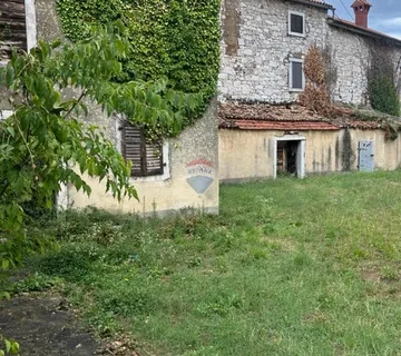 Poreč, okolica- starina sa velikim zemljištem 2 km od Poreča - cover