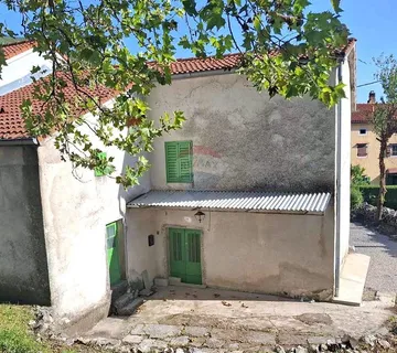 Istra, Lupoglav okolica- kuća u centru naselja - cover