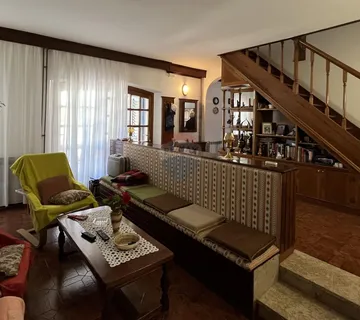 Istra, Višnjan - kuća i građevinsko zemljište na mirnoj lokaciji - cover