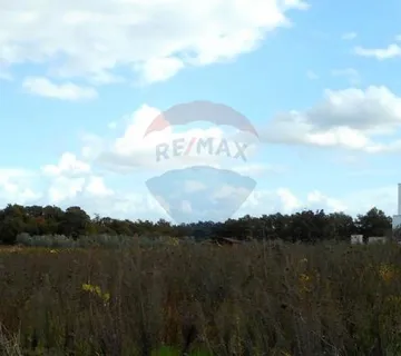 Poreč, građevinsko zemljište s pogledom na more za izgradnju mini hotela - cover