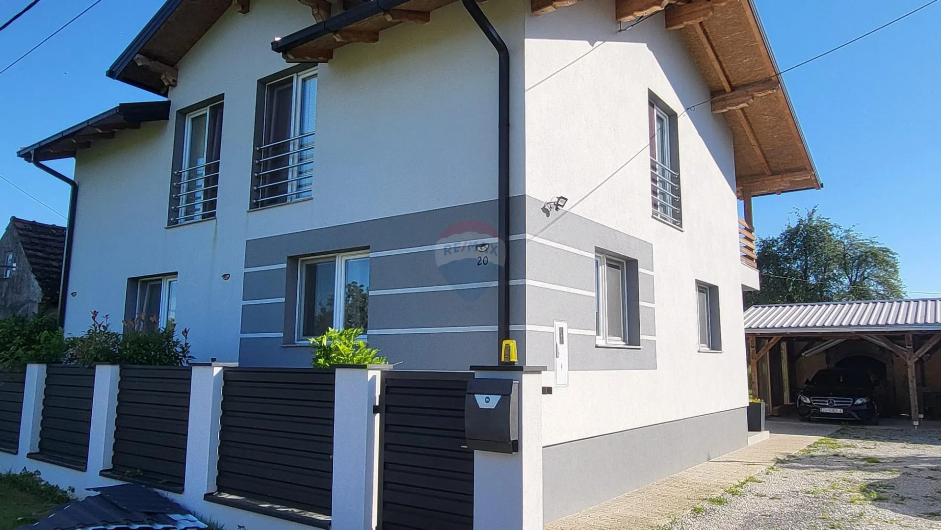 Velika Gorica, Donje Podotočje, kuća 200 m2 sa dvorišnicom - cover