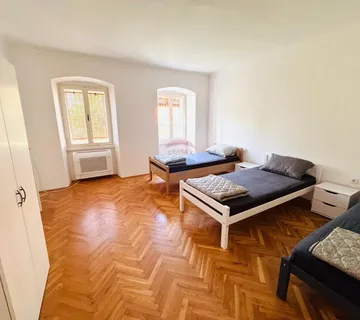 Rijeka- stan za najam, 7 radnika - cover