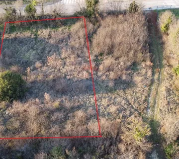 Rovinj okolica - Građevinsko zemljište 1560 m2 par minuta vožnje od mora - cover