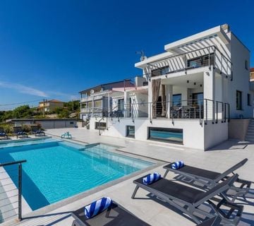 Crikvenica, Šmrika kuća 240m2 sa panoramskim pogledom na more - cover