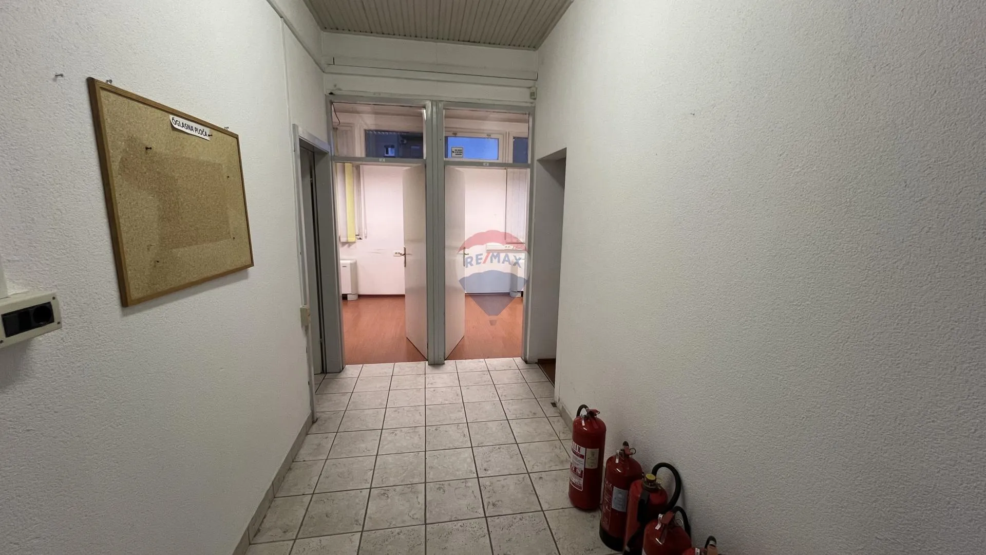 RIJEKA, Škurinje, poslovna zgrada - 217 m2 - cover