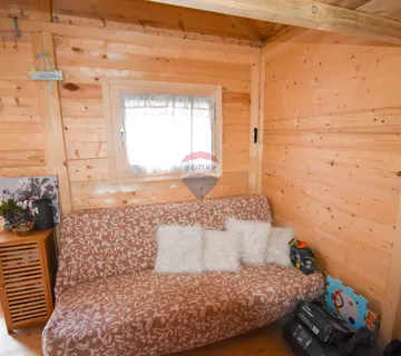 Velika Jamnička, građevinsko zemljište s montažnom kućicom - cover